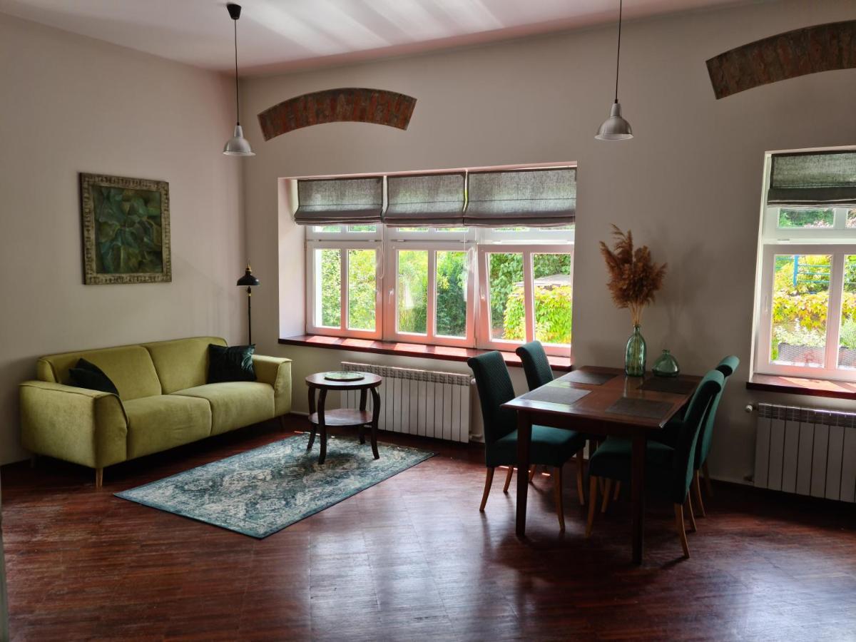 Apartament W Starej Szkole Daire Srebrna Góra Dış mekan fotoğraf