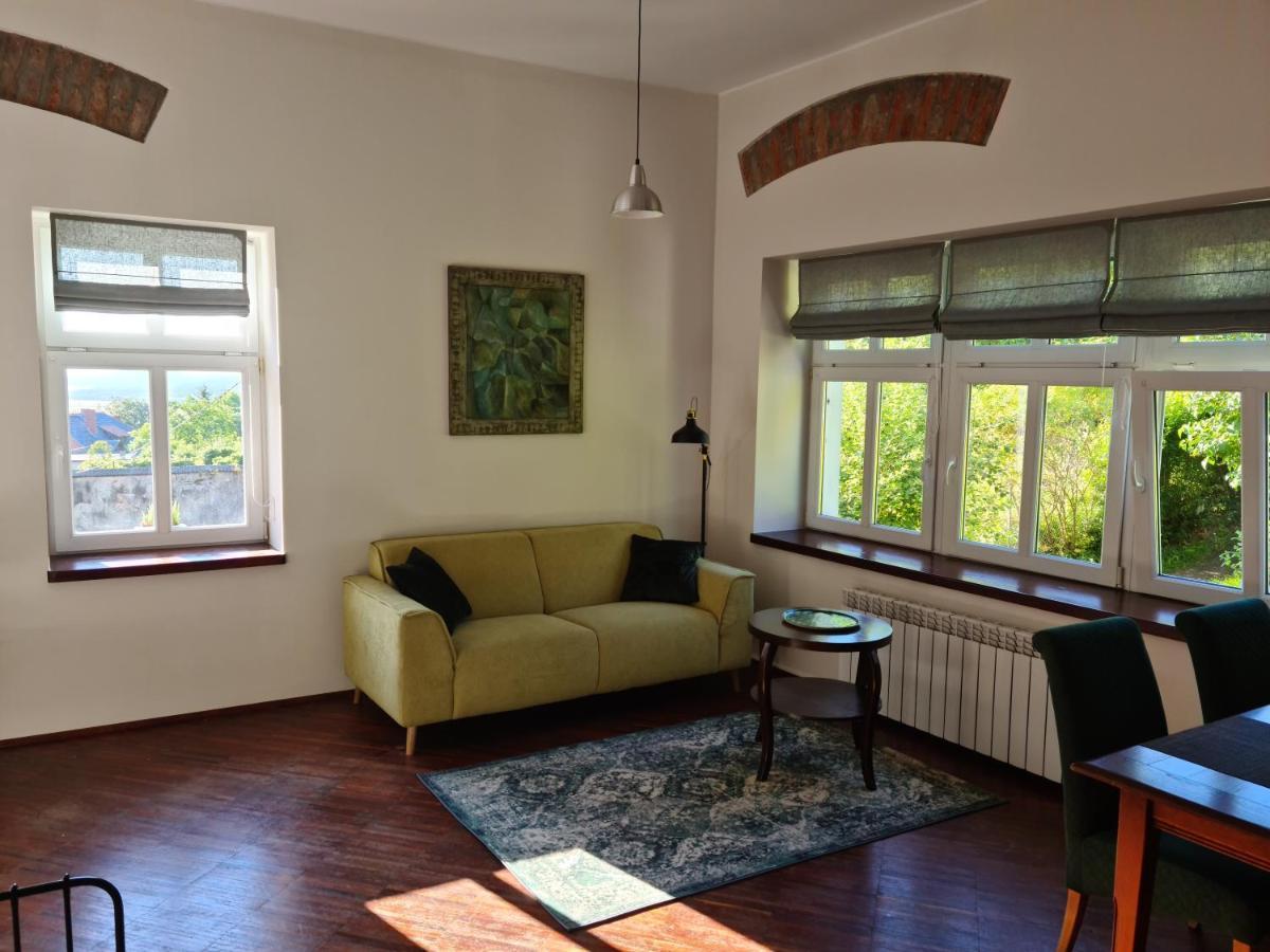 Apartament W Starej Szkole Daire Srebrna Góra Dış mekan fotoğraf