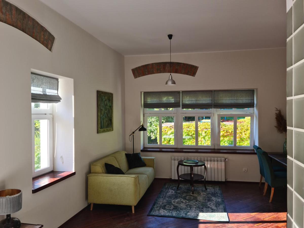 Apartament W Starej Szkole Daire Srebrna Góra Dış mekan fotoğraf